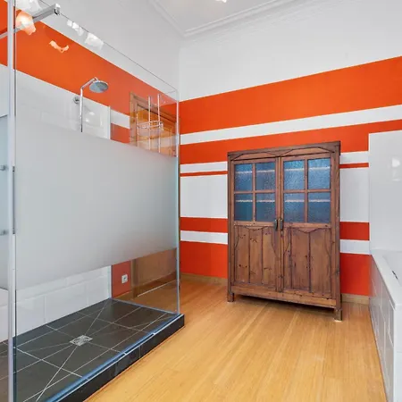 Karaktervolle En Ruime Woning Aan Zee Voor 10p * Ostende