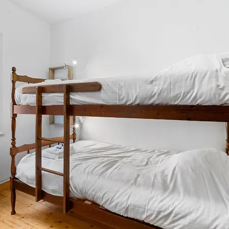 Hébergement de vacances Karaktervolle En Ruime Woning Aan Zee Voor 10p Ostende